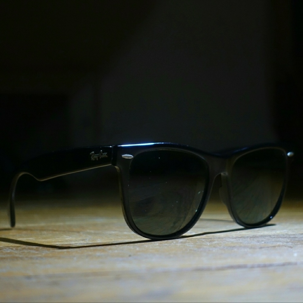 Vintage B & L RAY BAN WAYFARER II Black/Crystal Gr